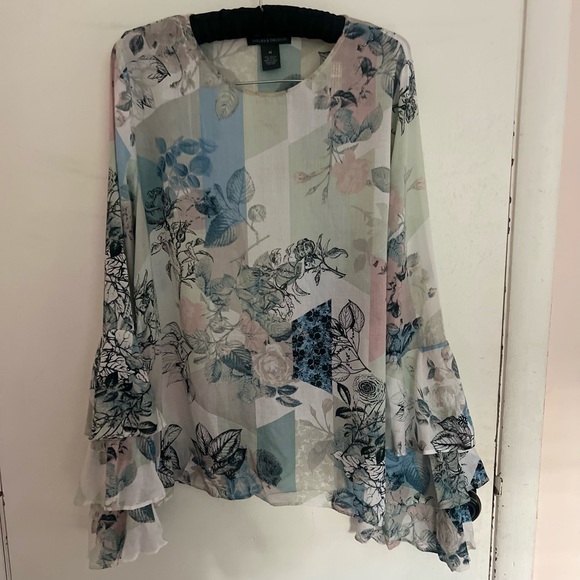 Chelsea & Theodore Layered Flare Sleeved Top - Picture 1 of 3